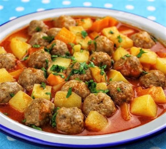 Lokum Gibi Dağılmayan Sulu Köfte Tarifi